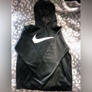 Nike Black Therma Pullover